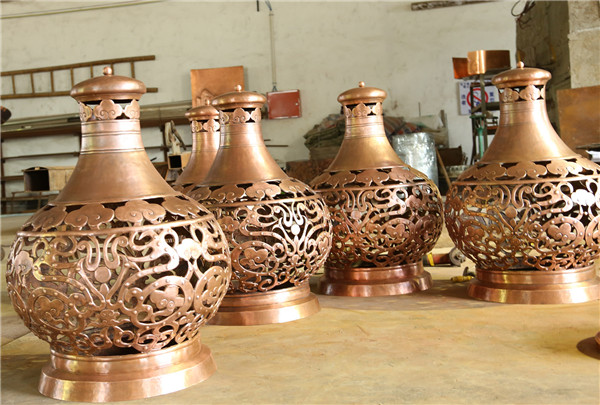 西安鍛銅鑄銅雕塑-天朗地産鍛銅葫蘆燈體